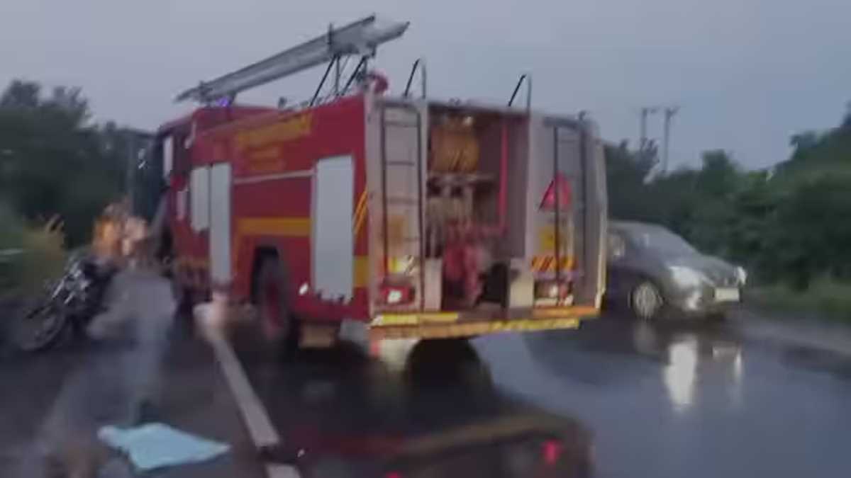 हाथरस में भीषण सड़क हादसा, 15 से अधिक लोगों की मौत, कई घायल